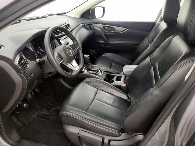 Photo of 2017 Gray Nissan Rogue Sport