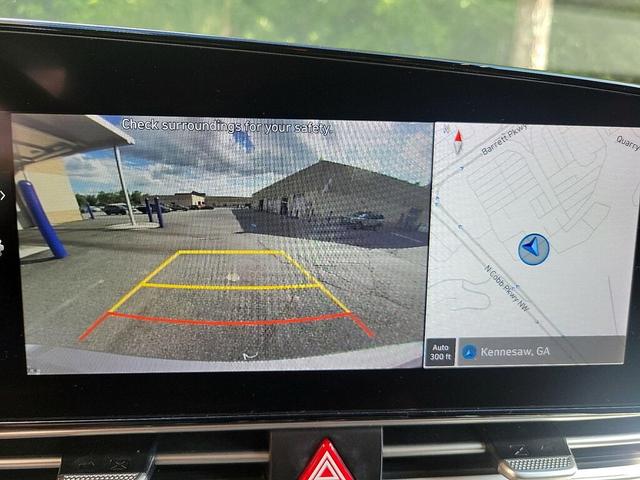 Photo of 2023 Silver Hyundai ELANTRA