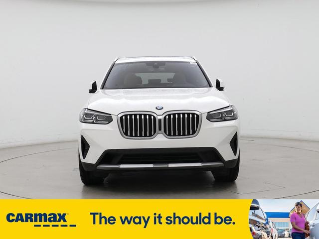 Photo of 2023 White BMW X3