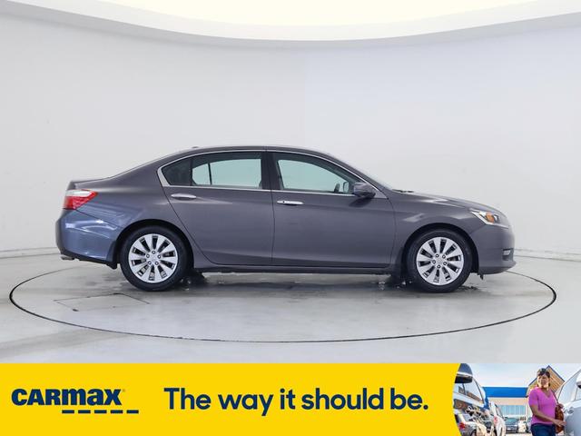 Photo of 2015 Gray Honda Accord