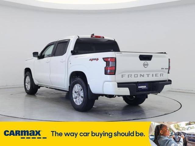 Photo of 2023 White Nissan Frontier