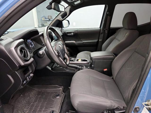 Photo of 2019 Blue Toyota Tacoma