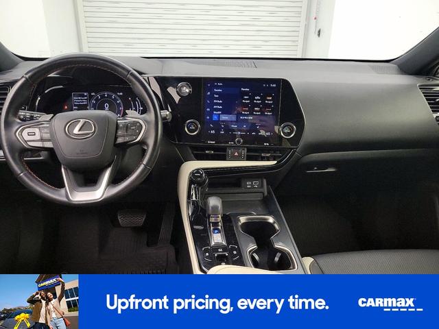 Photo of 2022 Green Lexus NX 250