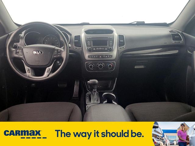 Photo of 2014 Black Kia Sorento