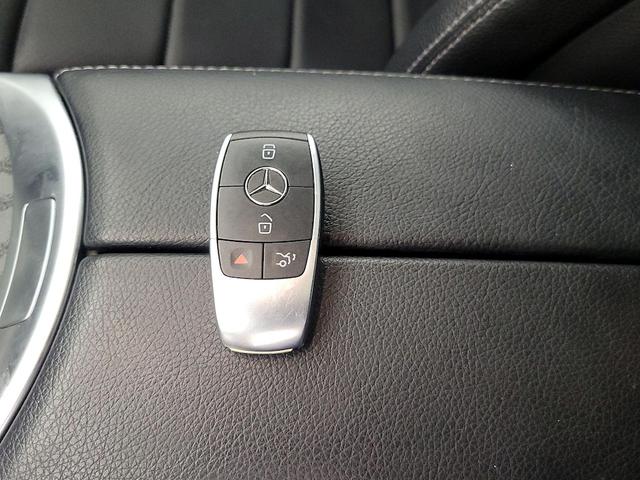 Photo of 2021 White Mercedes-Benz C-Class