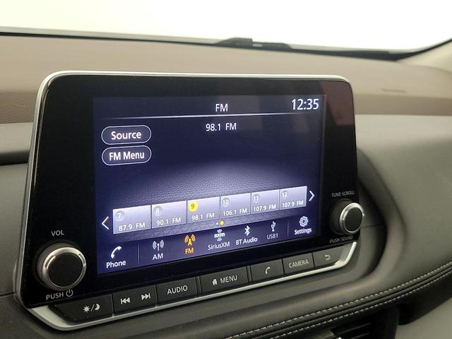 Photo of 2023 Gray Nissan Rogue