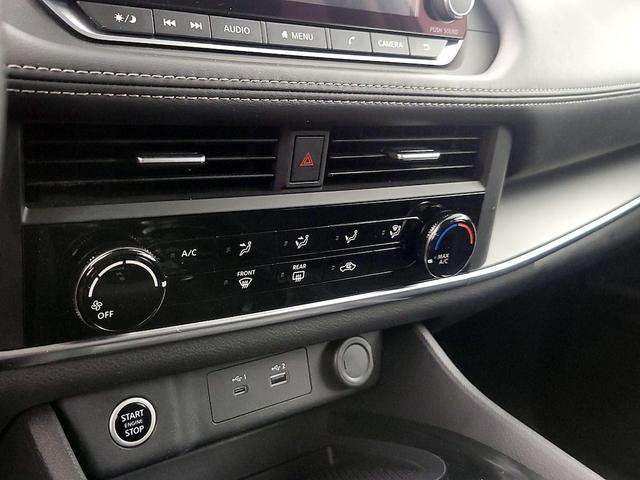 Photo of 2023 Gray Nissan Rogue