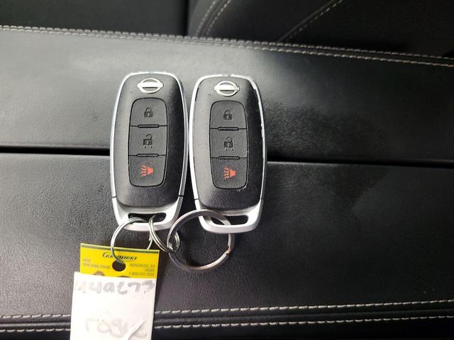 Photo of 2023 Gray Nissan Rogue