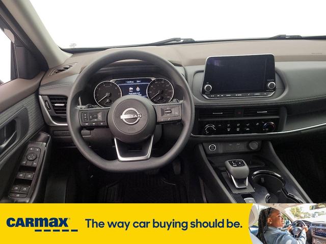Photo of 2023 Gray Nissan Rogue