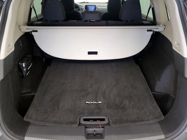 Photo of 2023 Gray Nissan Rogue