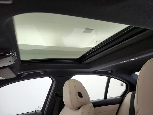 Photo of 2021 Gray BMW M340
