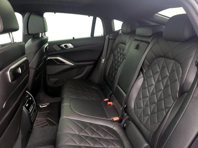 Photo of 2024 Black BMW X6