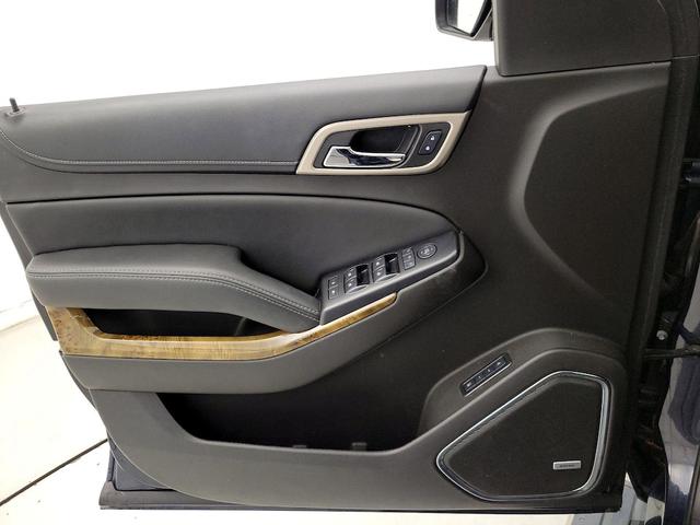 Photo of 2017 Blue GMC Yukon