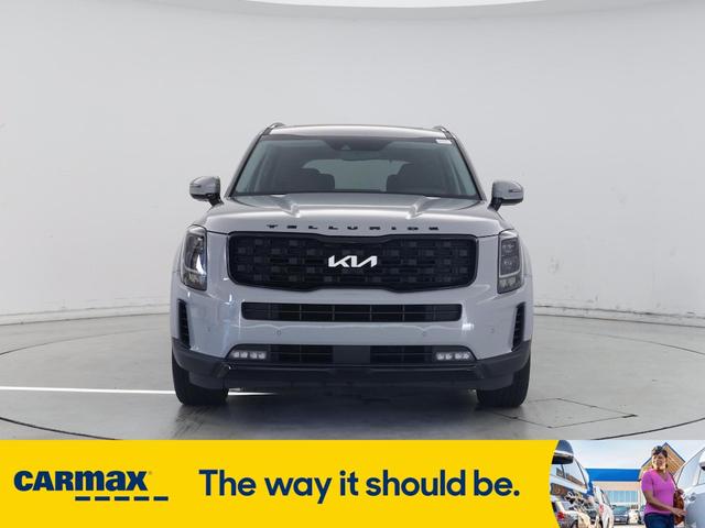Photo of 2022 Gray Kia Telluride