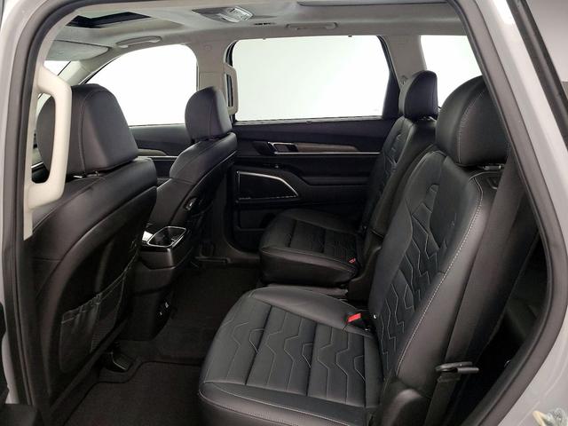 Photo of 2022 Gray Kia Telluride