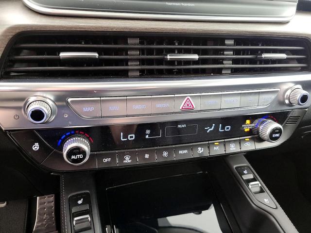 Photo of 2022 Gray Kia Telluride