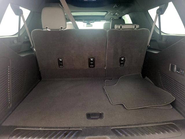 Photo of 2022 Black GMC Yukon XL