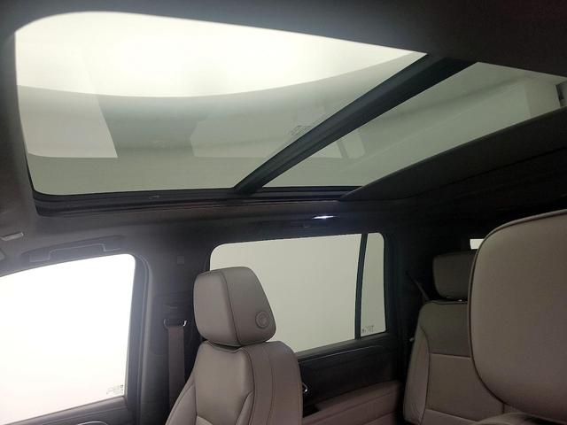 Photo of 2022 Black GMC Yukon XL