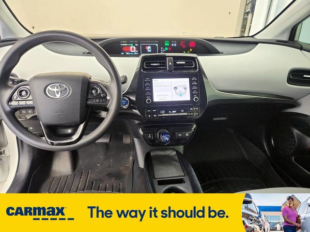 Photo of 2020 White Toyota Prius