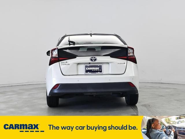 Photo of 2020 White Toyota Prius