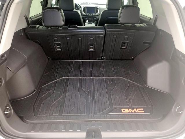 Photo of 2022 White GMC Terrain