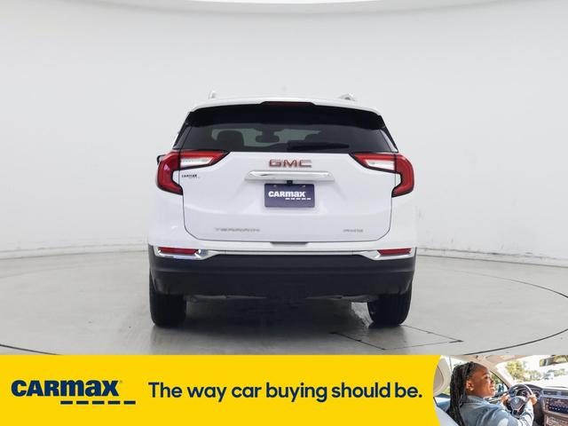 Photo of 2022 White GMC Terrain