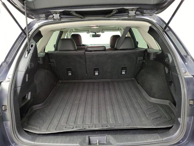 Photo of 2017 Blue Subaru Outback