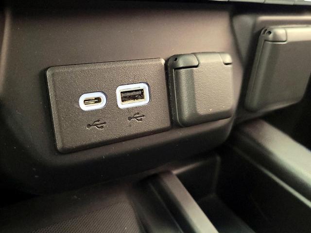 Photo of 2021 White GMC Sierra 2500