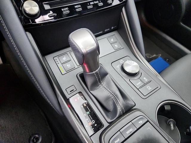 Photo of 2022 White Lexus IS 350