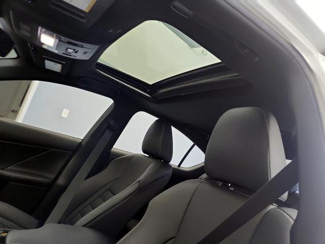 Photo of 2022 White Lexus IS 350