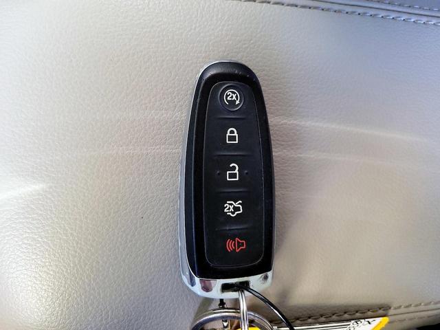 Photo of 2015 Gray Ford Escape