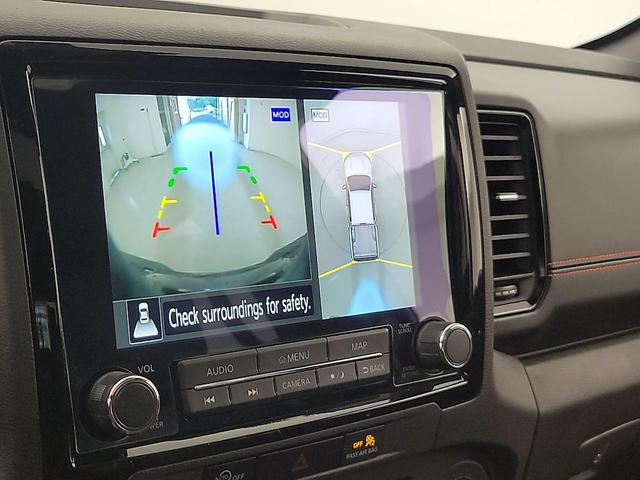 Photo of 2024 Gray Nissan Frontier
