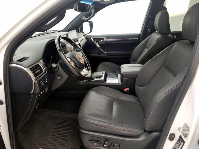 Photo of 2023 White Lexus GX 460