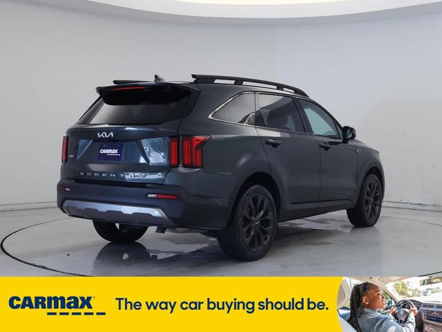 Photo of 2022 Green Kia Sorento