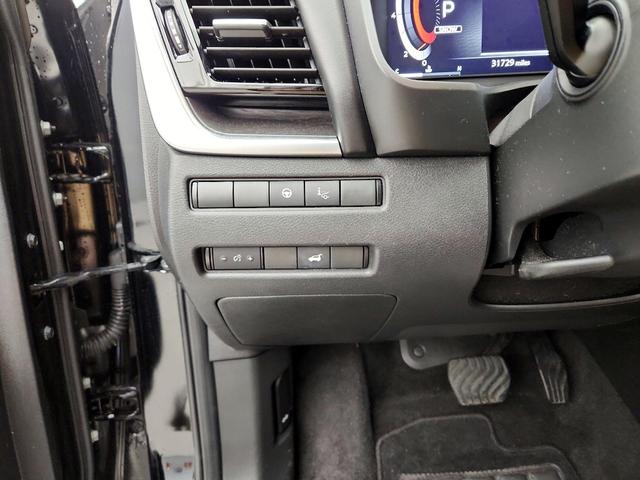 Photo of 2023 Black Nissan Rogue