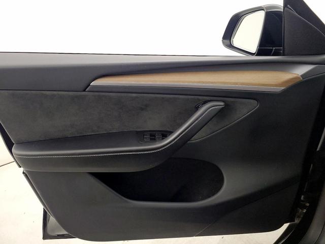 Photo of 2023 Black Tesla Model Y