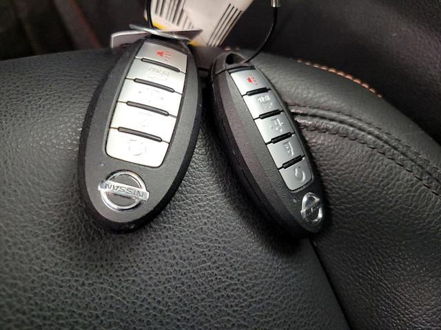 Photo of 2022 White Nissan Altima