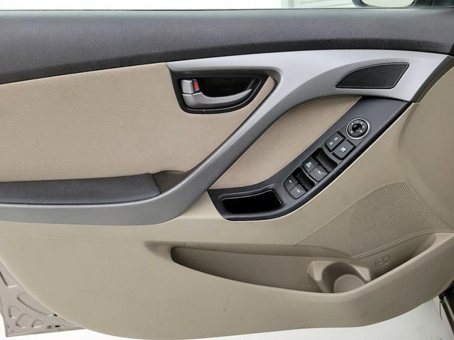Photo of 2014 Brown Hyundai ELANTRA
