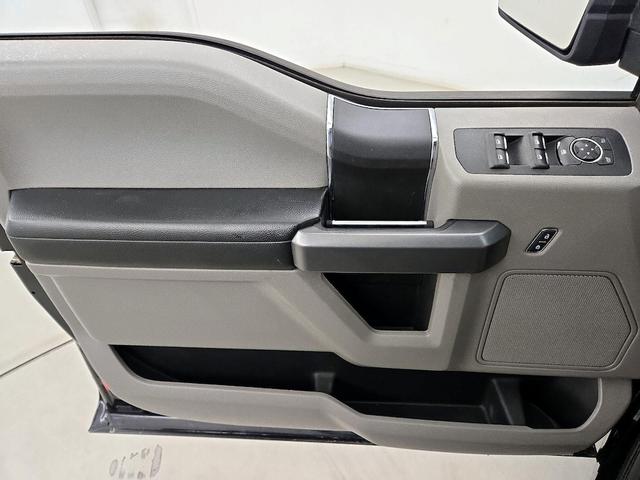 Photo of 2018 Black Ford F-150