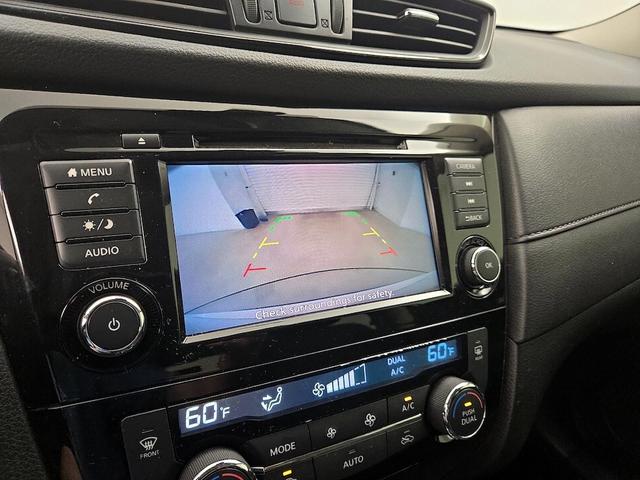 Photo of 2020 White Nissan Rogue