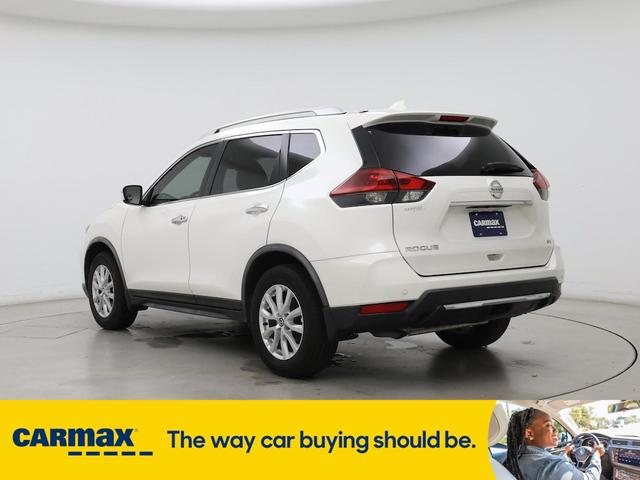 Photo of 2020 White Nissan Rogue