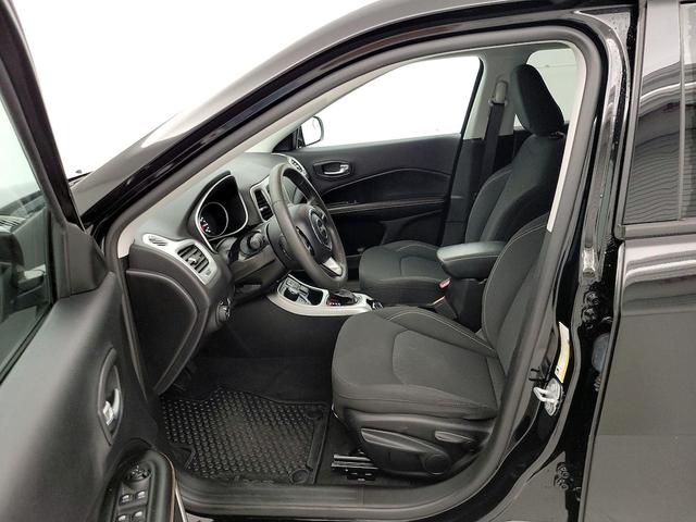 Photo of 2019 Black Jeep Compass