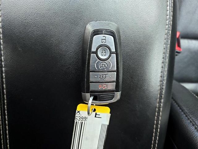 Photo of 2021 White Ford Explorer