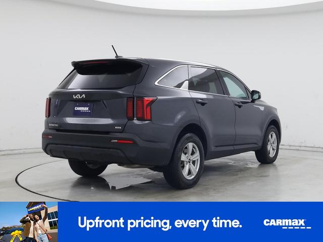 Photo of 2023 Gray Kia Sorento