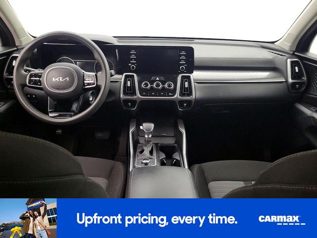 Photo of 2023 Gray Kia Sorento