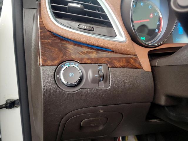 Photo of 2015 White Buick Encore