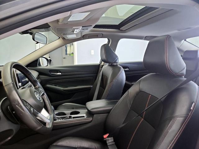 Photo of 2022 Gray Nissan Altima
