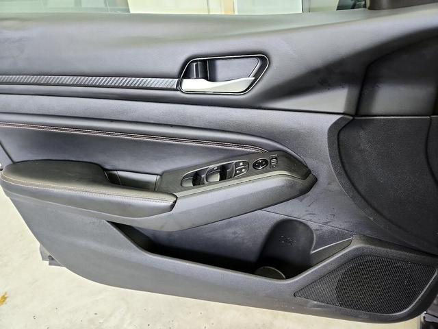 Photo of 2022 Gray Nissan Altima