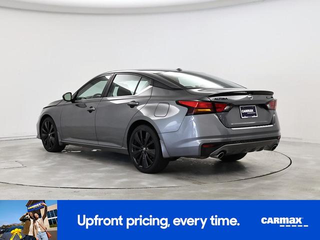 Photo of 2022 Gray Nissan Altima