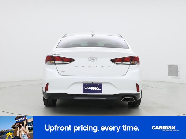 Photo of 2019 White Hyundai SONATA